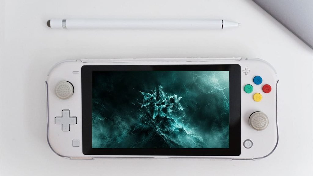 Nintendo Switch Lite en color blanco sobre fondo oscuro